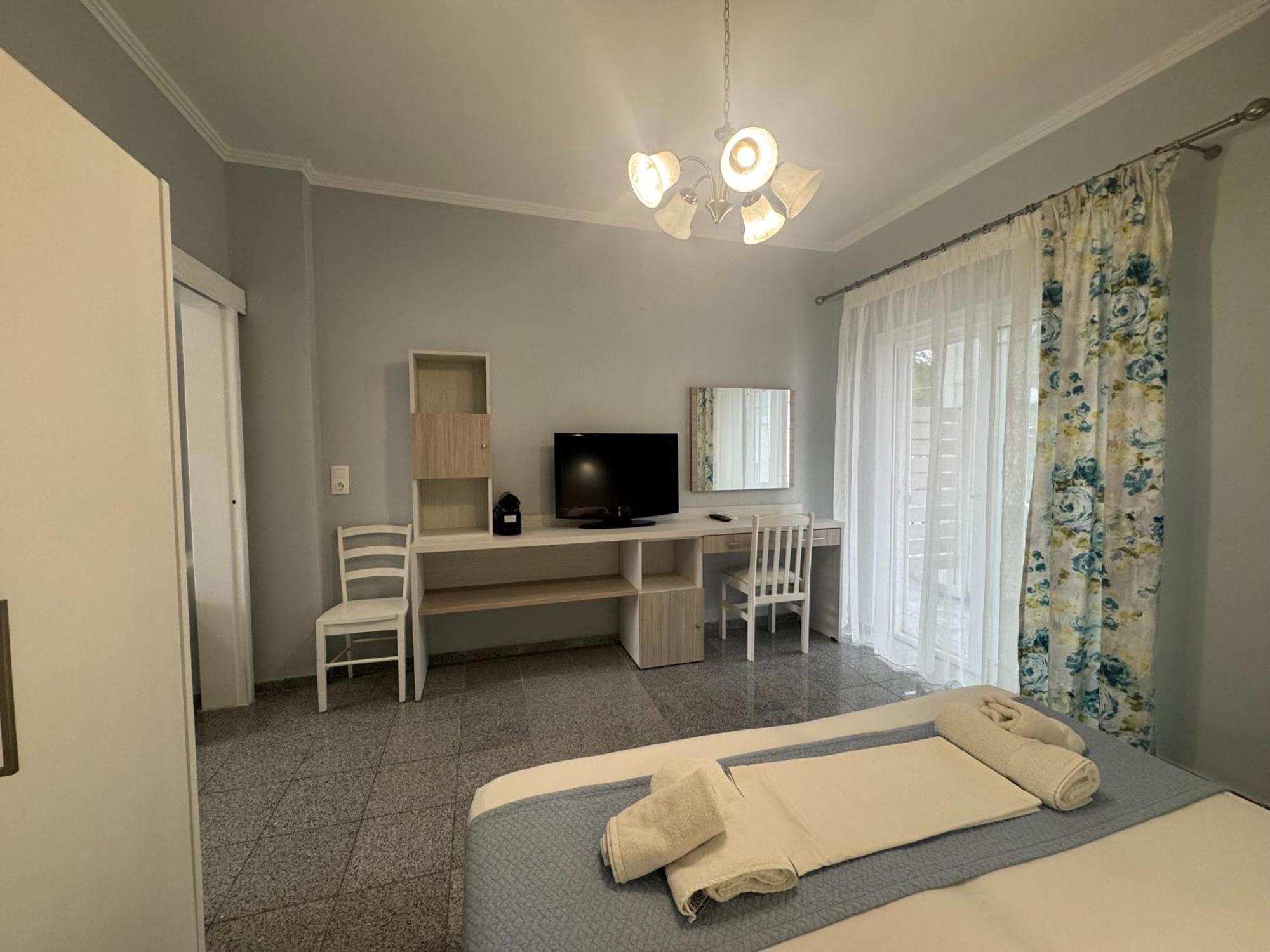 Diaporos Hotel Vourvourou Bagian luar foto